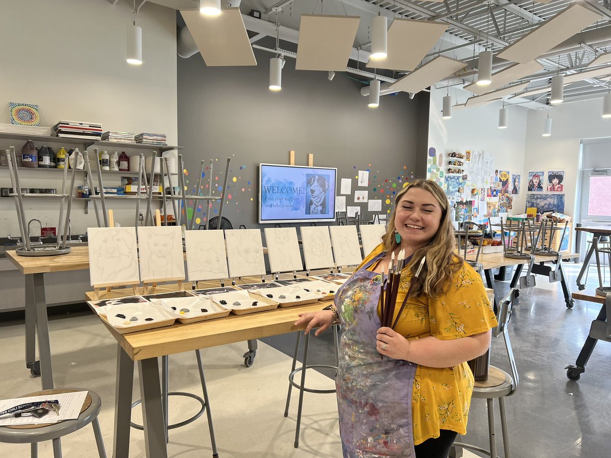 GC_ContinuingEd's tweet image. It’s a busy night for Continuing Education at Gates Chili! We are beyond excited about our new paint your pet class offered by @MrsManouArt ! #gcpride