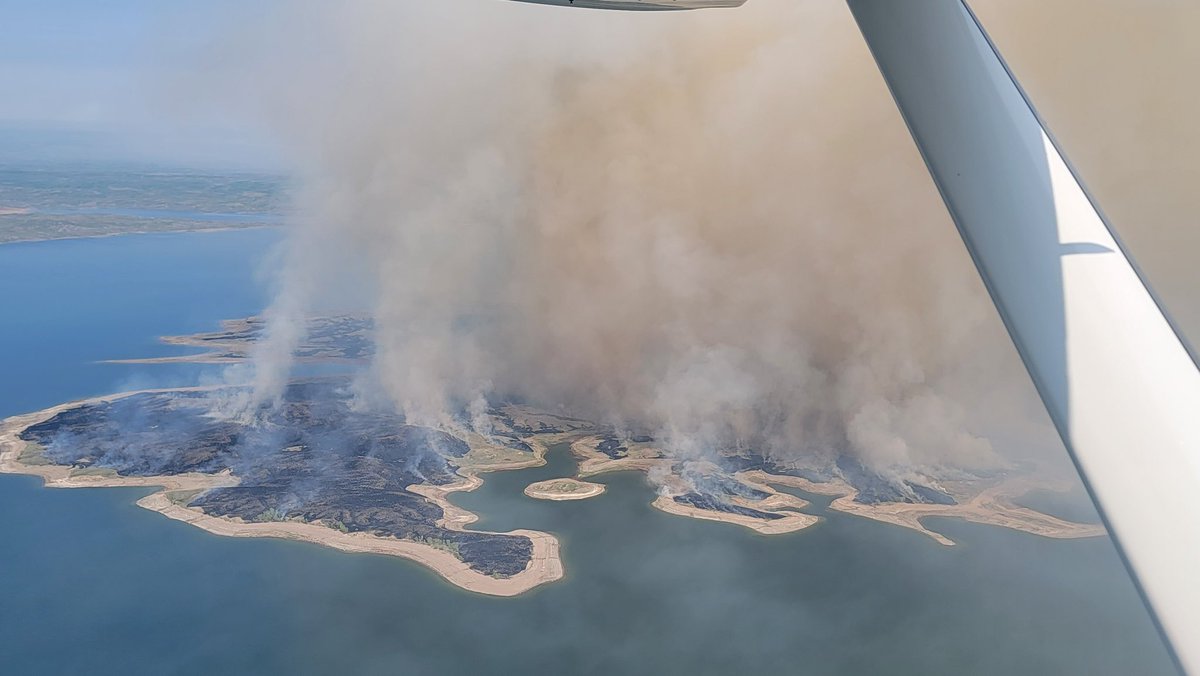 Controlled burns help nurture a healthy prairie ecosystem and promote beneficial habitat for wildlife. 

Today, our <a href="/SDPublicSafety/">South Dakota Department of Public Safety</a> <a href="/SDWildlandFire/">SD Wildland Fire (SDWF)</a> program burned roughly 2,800 acres at Little Bend Game Production Area north of Pierre. 

#keepSDsafe