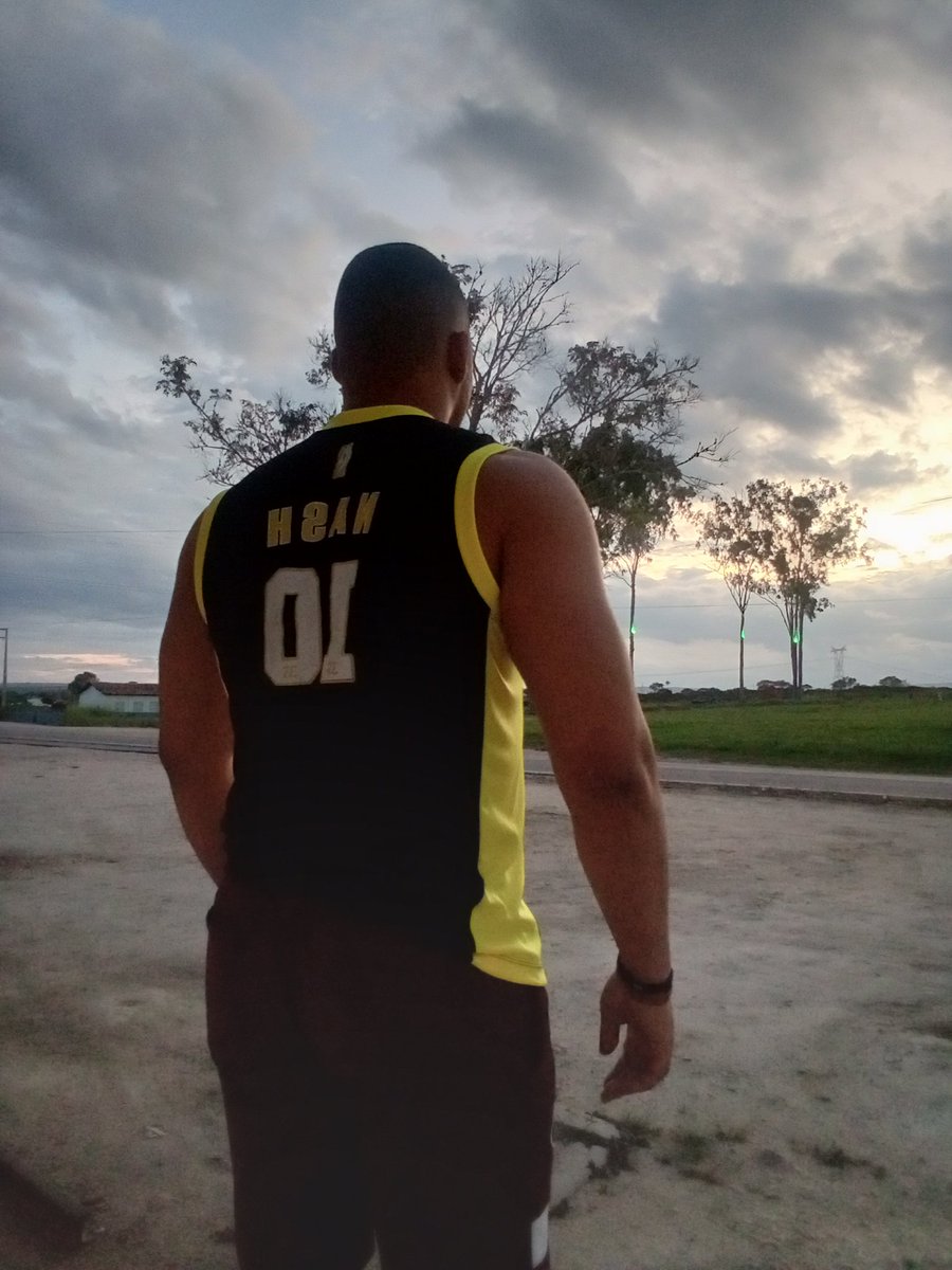 igorpaulloofc12's tweet photo. Nem o céu é o limite quando os sonhos são maiores que o próprio universo. https://t.co/p8oW4Sd43j