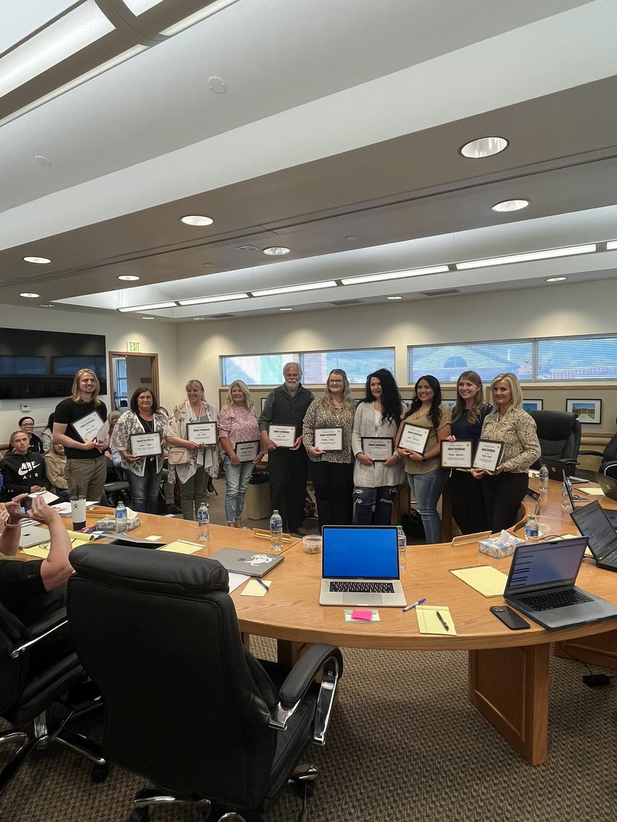 ault_nan's tweet photo. Such an honor to celebrate our district classified employees. We are grateful for their work in our district. https://t.co/xFYT3k4Zpn