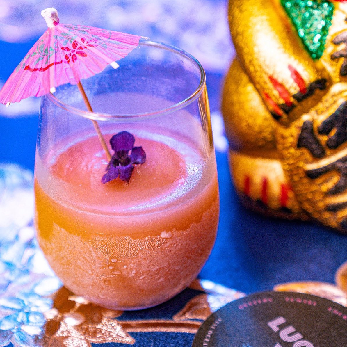 🌸 You Don’t Wanna Miss Oyster Hour! 🍶 Mon-Thurs • 4-6pm 🦪
Bites 🥢
Cocktails 🦪
Oysters 🌊