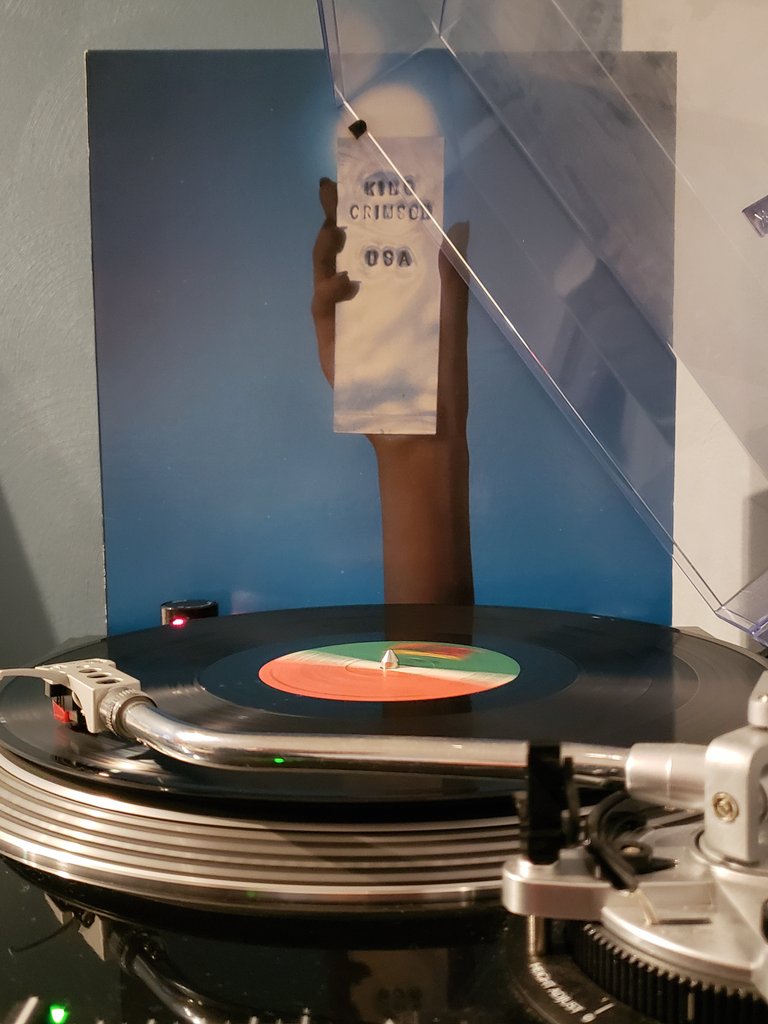 King Crimson - USA (1975).
Happy birthday, Robert Fripp.    