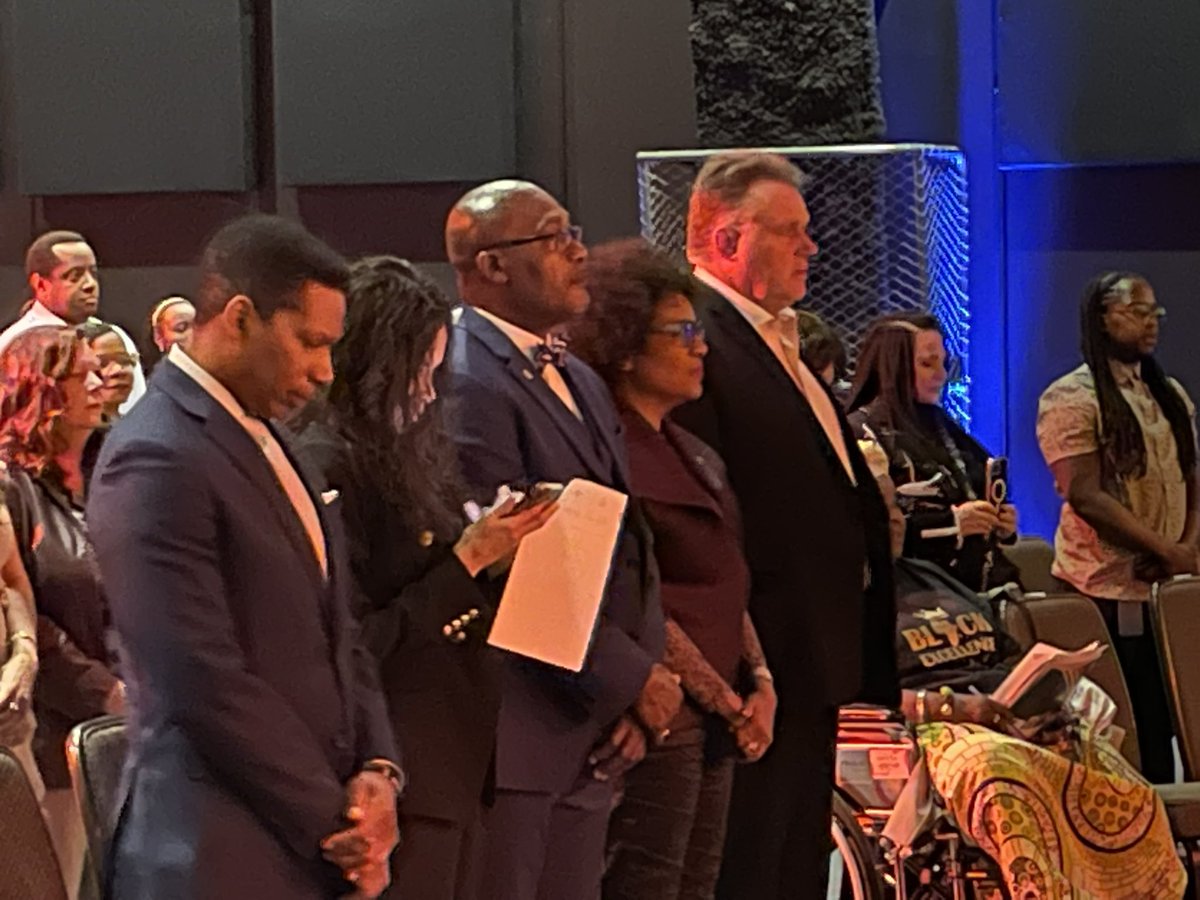 Mike Savage tweet media