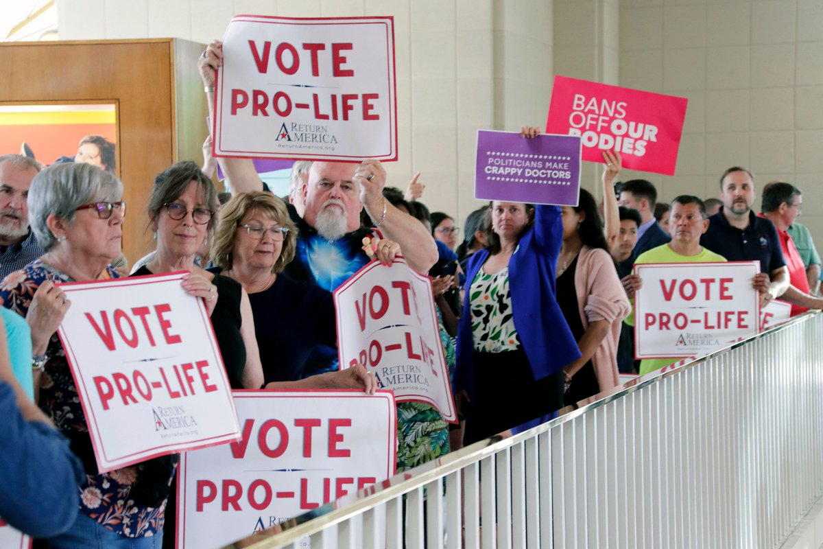 The GOP wants a medal for throwing $$ at childcare and FMLA? What about kids' housing, food, clothing, healthcare, education? #PonyUp msn.com/en-US/news/pol…