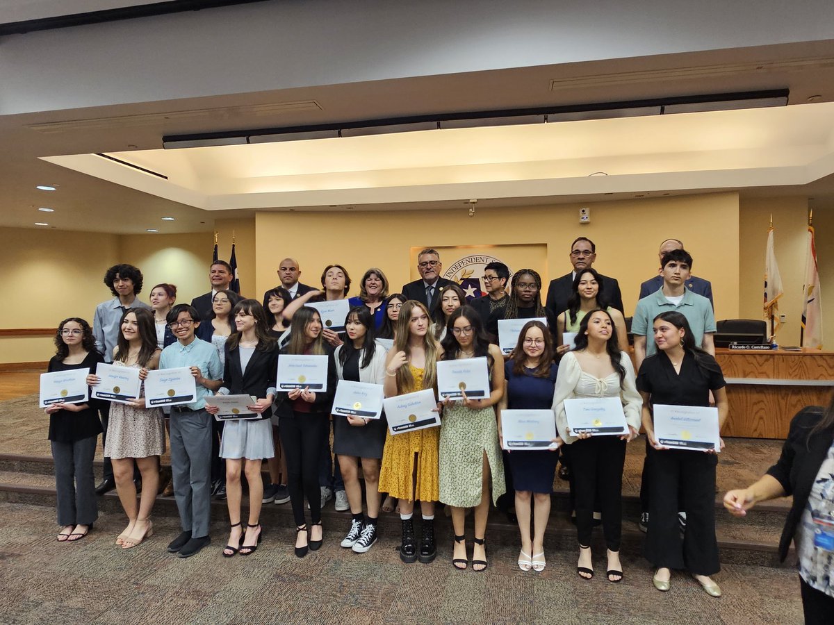 AMERICAS HS SCIENCE FAIR STATE QUALIFIERS HONORED BY THE SISD BOARD OF TRUSTEES #BLAZEUPASUP
