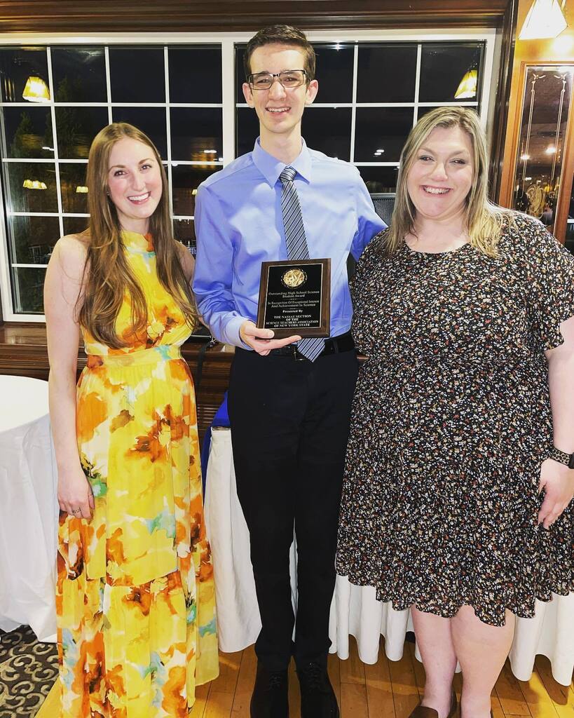 Congratulations to Evan Thole for receiving a Nassau Stanys Science award tonight. #wearewantagh @paulguzzone44 @winansC_A @wantaghschools