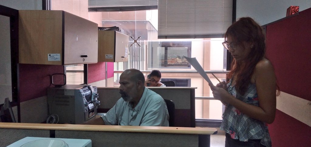 BermudezJoseA's tweet photo. #16Mayo Nuestro Equipo de la Dirección de Sistemas e Informática se encuentra activo en el acompañamiento a la @DirEduTachira y demás dependencias de la @Gob_Tachira para avanzar con el trabajo administrativo relacionado con el SISTEMA SIGA 
@FreddyBernal https://t.co/CgFKhKlzh8