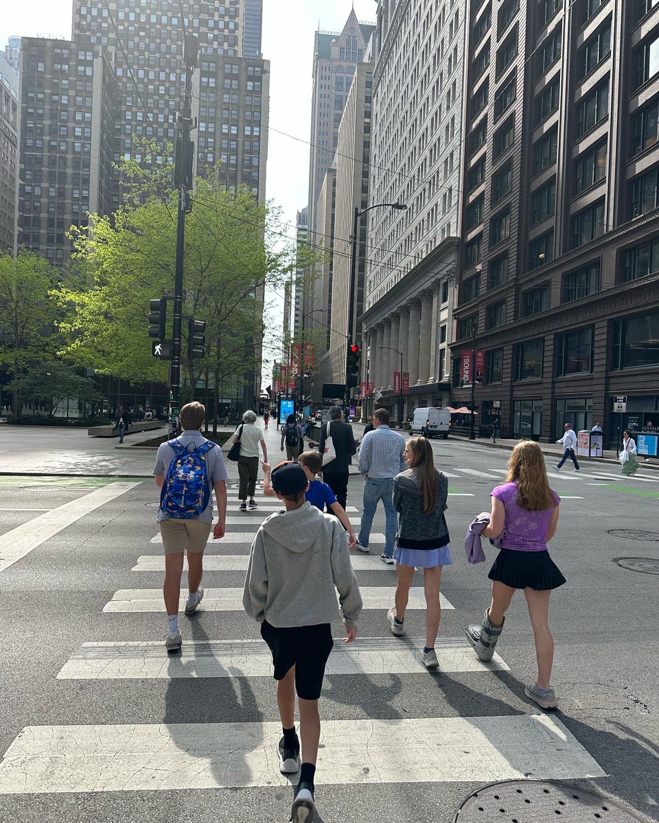 janieboles's tweet image. Day 1 in Chicago - or really it was half a day last Thursday…and still more than 13,000 steps later…skywalk view…boat tour…navy pier and amazing food!