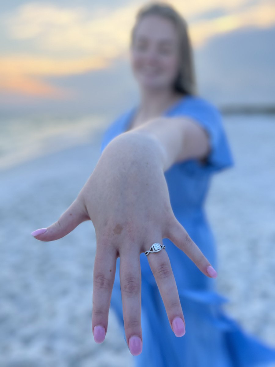 CoachLong_30's tweet photo. Picked up a bigtime verbal commitment tonight. Can’t wait to marry you @madicook35! https://t.co/FthpiB5wWd
