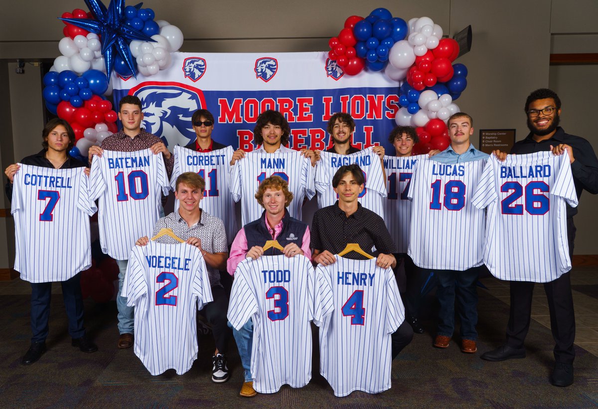 pjs_printing's tweet photo. What a great group of young men! Good luck to all of you. It's A Great Day To Be A LION! #senior2023 #moorehighschool #moorebaseball #lionbaseball https://t.co/zskRpOu80O