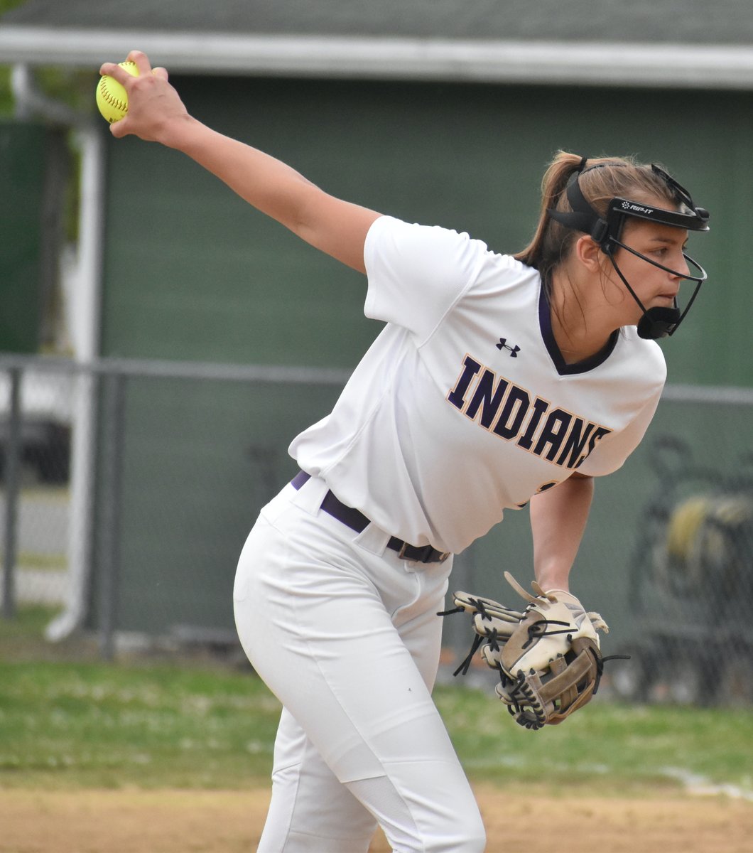 mwilson_Banner's tweet photo. Carlyle softball team beats New Athens 4-2 in regional semifinals
@Soph_Hoffmann5 2 hits, 1 run scored
Ella Rolfingsmeyer 2 hits, 1 run scored
Carllie Wademan hit, 2 RBIs
Maddy Rae Schomaker hit, run
Emma Meyer  7 IP, 0 earned run, 8 strikeouts https://t.co/Zshv8wX9oD