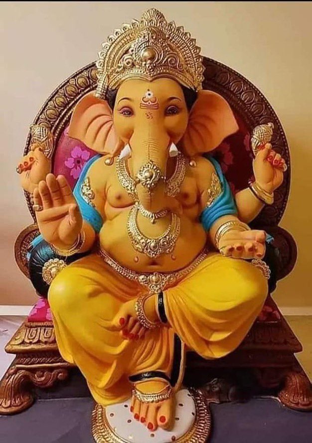 AnandPandey33's tweet photo. ॐ जय श्री गणेश

गजाननं भूत गणादि सेवितं,
कपित्थ जम्बू फल चारू भक्षणम्।
उमासुतं शोक विनाशकारकम्,
नमामि विघ्नेश्वर पाद पंकजम्।।

आप सभी का दिन शुभ हो, मंगलमय हो।

#शुभ्_प्रभात_सनातनी_मित्रों 🚩
#शुभकामनाएं 🚩
#शुभ_बुधवार 🚩
#जय_गणेश_जी 🚩
#जय_शिव_शंकर 🚩 https://t.co/0n4wZLR7Ab