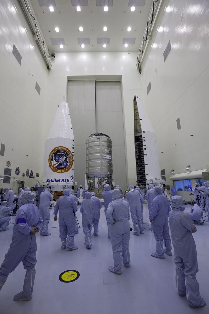 imagesNASA's tweet photo. 08 March 2016 — Cygnus Orbital ATK OA-6 Press Opportunity
––––––––––––––
Inside the Payload Hazardous Servicing Facility at NASA's Kennedy S…
Photographer: NASA/Bill White
––––––––––––––
https://t.co/KqyxZ4C1Qs https://t.co/rVQkyYkdzn