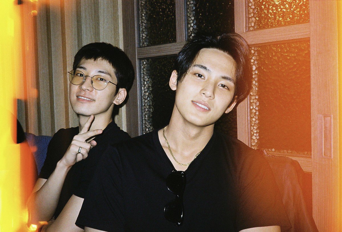 oni 🛋️ tweet media