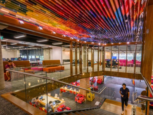 qutlibrary's tweet image. We are hiring! We have 4 Liaison Librarians roles to fill. Could you be one of them? qut.to/dvie7
QUT Library is a fantastic place to work with a creative and supportive team. 
Applications close 28 May. #QUT #QUTLibrary #LiaisonLibrarian #ApplyNow