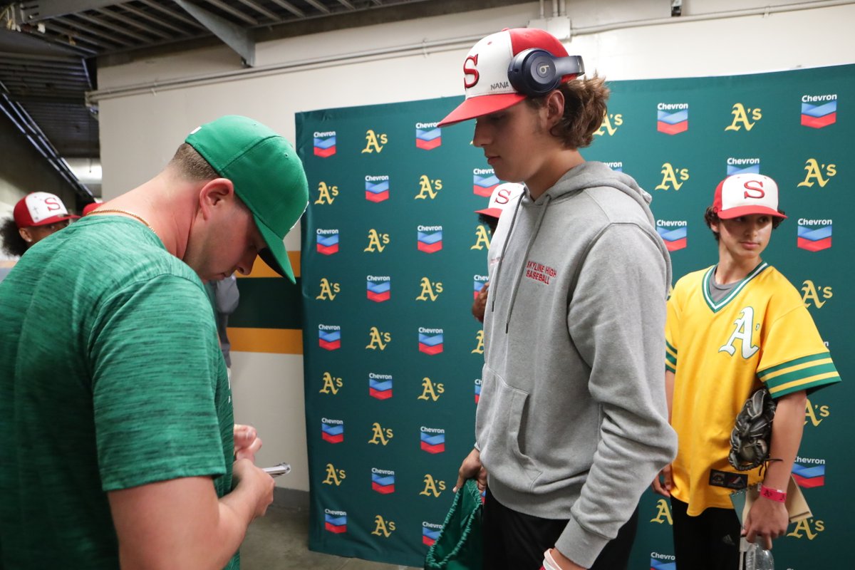 Sam Long spent some time talking to the Skyline High School baseball team about being a big leaguer at Major League Mindset presented by <a href="/Chevron/">Chevron</a>!