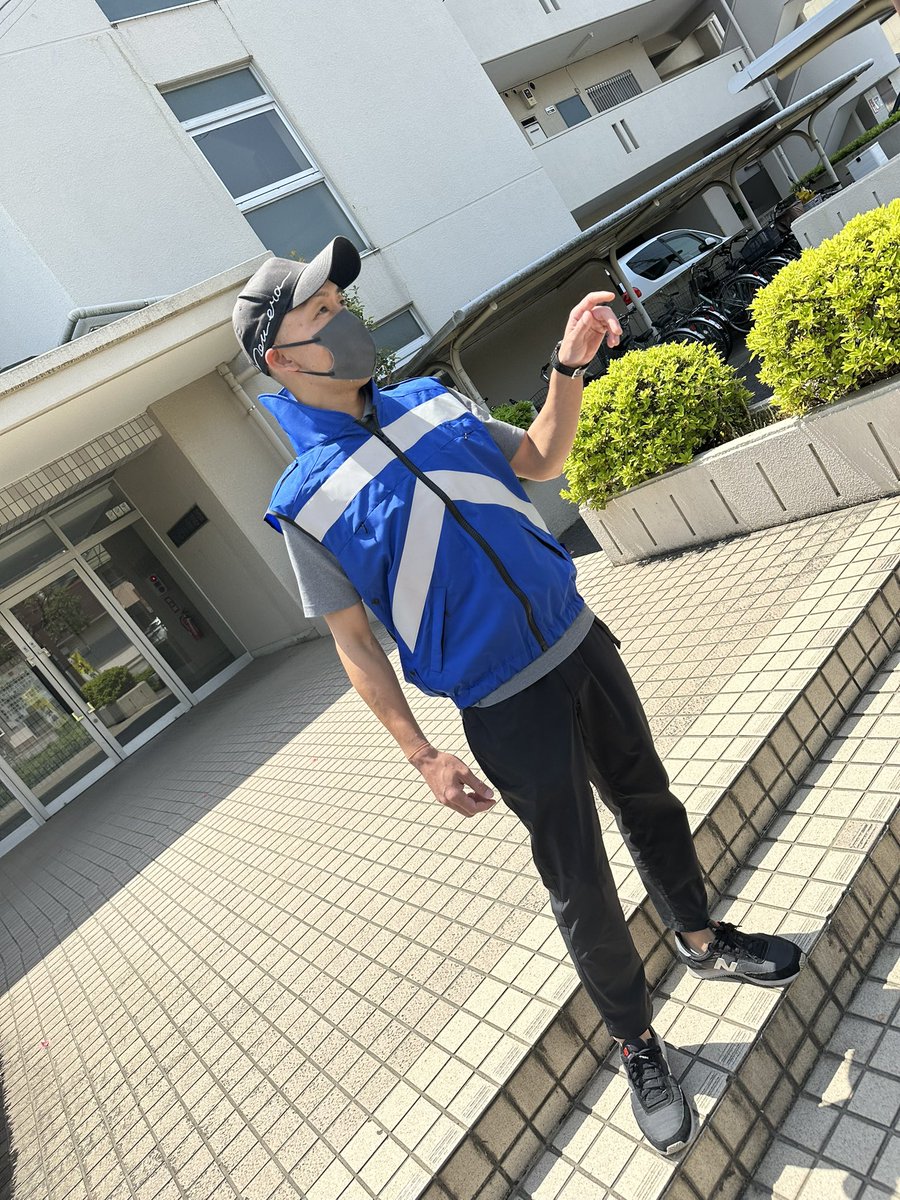sinshinsanyo7's tweet photo. 今夏からの弊社の新しい空調服です😊☀️
スタイリッシュ〜😍
#株式会社金星 さんの商品です‼️
かっこいい〜 https://t.co/Ftyg2cNlVf