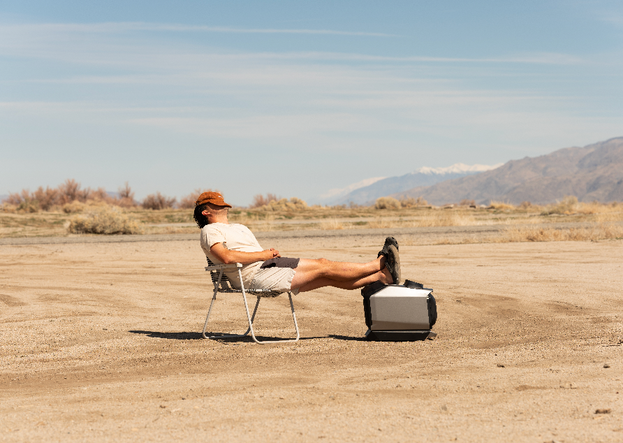 EcoFlowTech's tweet photo. Road-tripping just got smarter! Introducing #EcoFlowGLACIER and #EcoFlowWAVE2 😎 Keep your food fresh and your space cool, all while staying connected on the road.  🚘🍔❄️
🧊🌬️🌿#EcoFlowSmartDevices https://t.co/fstKtqJleM