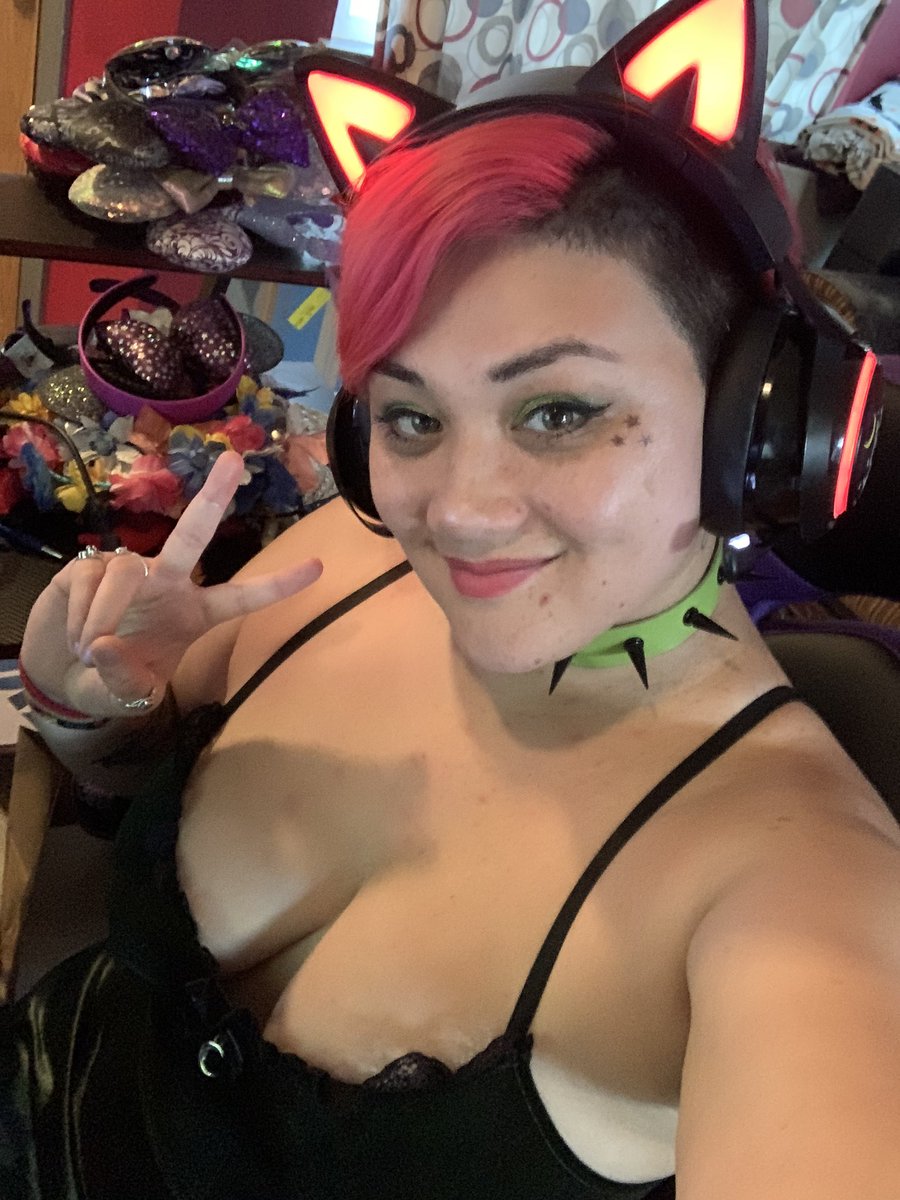 daku_bara's tweet photo. Going Live for Some More TemTem Nuzlocke with @kortrah Day 3 or is it Day 4 I can’t remember! https://t.co/qI0SIZNfcn #smallstreamer #twitchstreamer #temtemstreamer #temtemnuzlocke #varietygamer https://t.co/2dVlDMMZdp