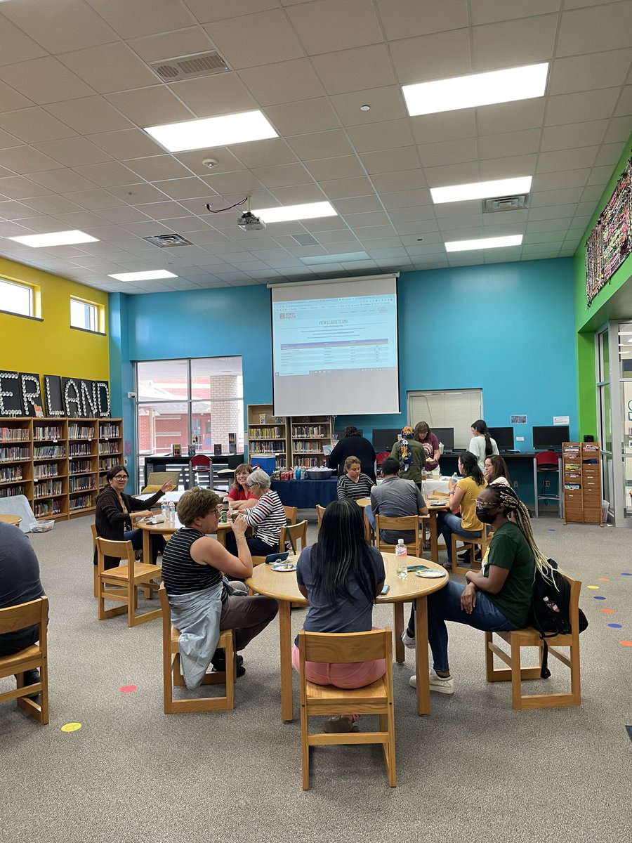 KulsumMzee's tweet photo. @SiglerStars have accomplished 10,326.96 @walkacrosstexas!! We did it y'all!! 🙌🏽🙌🏽🙌🏽We are celebrating Texas Style with @ChuysRestaurant chips, salsa and delicious creamy jalapeño dip along with @MarketStreetTX chocolate cake!! Thank you for supporting our staff! https://t.co/oNl3ccNWTC