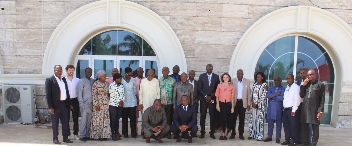 SDurables's tweet photo. Le Schéma National d’Aménagement du Territoire #SNAT au menu de la troisième session de formation des membres du Secrétariat Permanent d’Aménagement du Territoire #SPAT ce mardi à Conakry.
@GouvGN  @UEenguinee @UNHABITAT https://t.co/HSEG7Lo3lQ
