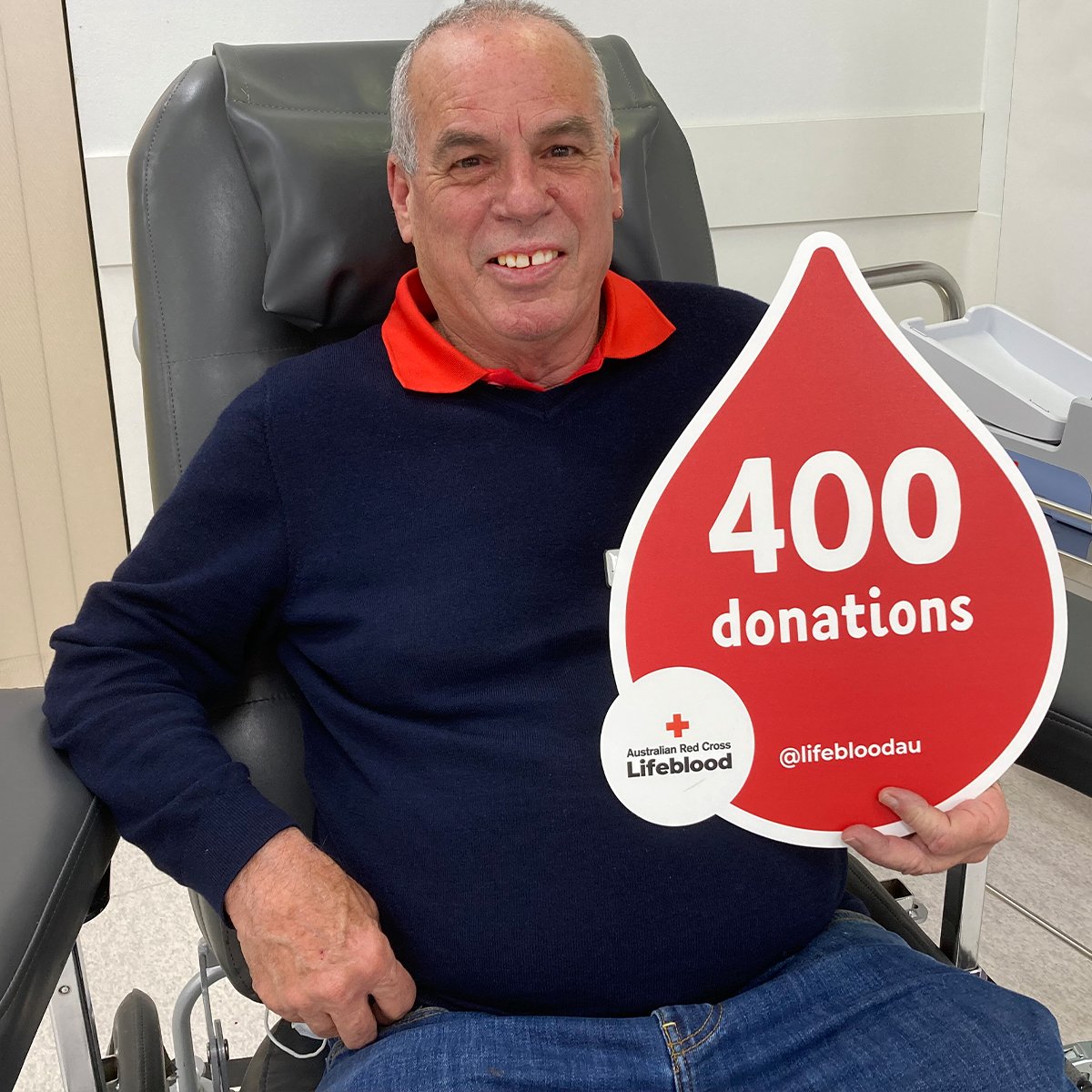 Bob has been a Lifeblood volunteer for 16 years, ever ready to drive donors in the courtesy bus to the donor centre, or whip them up a milkshake in refreshments. Recently Bob celebrated his 400th milestone donation at our Garran Donor Centre. Thank you for all you do, Bob.