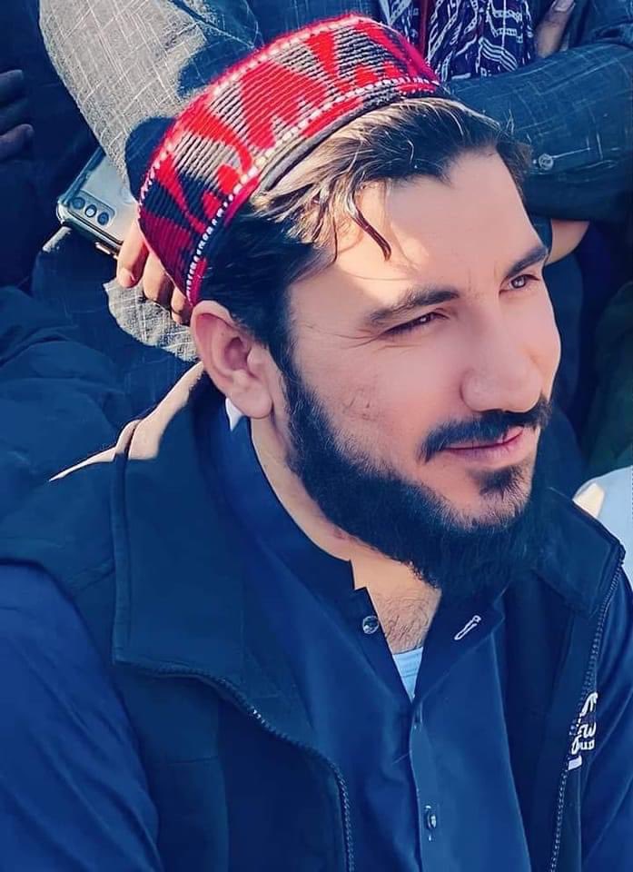 Let`s share @ManzoorPashteen pic to make Twitter proud❤🕊