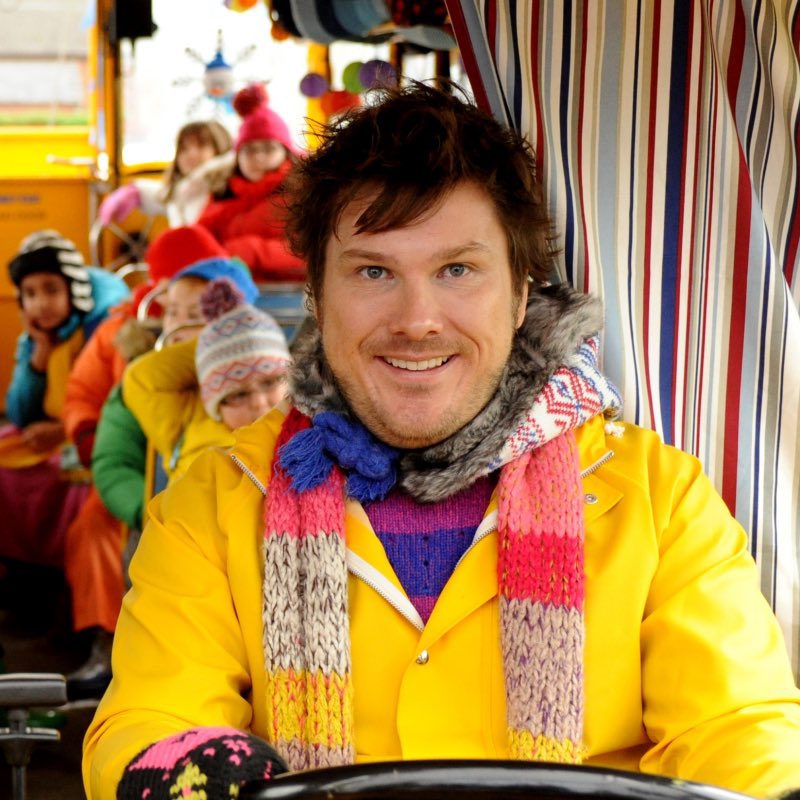 RobboDirect's tweet image. I’m sorry but Sheikh Jassim is just Mr Poppy from the Nativity in disguise #mufc