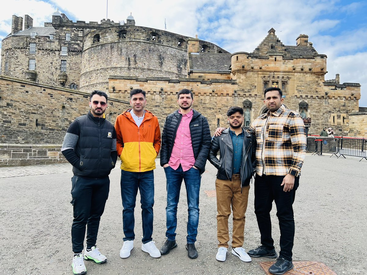 iamhsc_'s tweet photo. Edinburgh Castle 🏰 https://t.co/VUtMTYzD4d