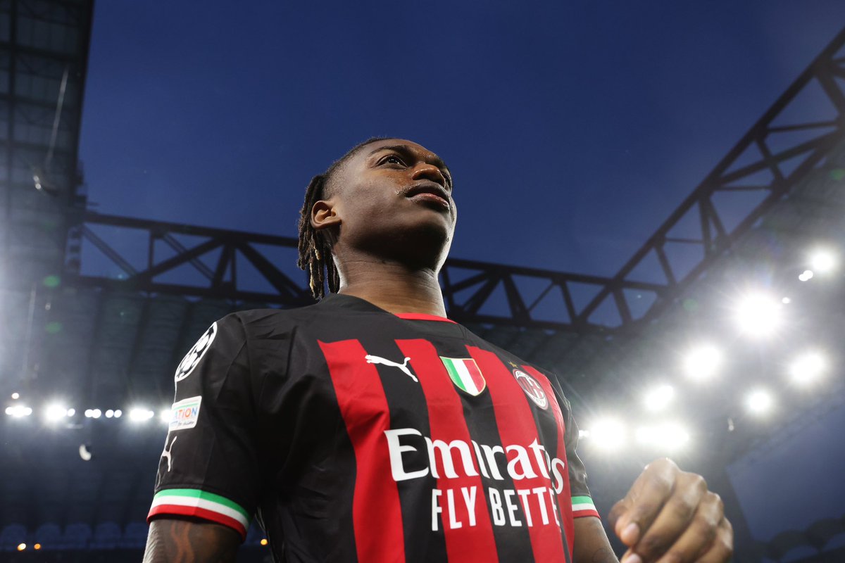 FabrizioRomano's tweet photo. AC Milan director Paolo Maldini: “Rafael Leão will sign a new deal very soon, it’s 100% guaranteed. Final details will be completed in some days”. 🔴⚫️🇵🇹 #ACMilan

Leão has already sign new deal valid until June 2028. https://t.co/TXF6ZVxXS9