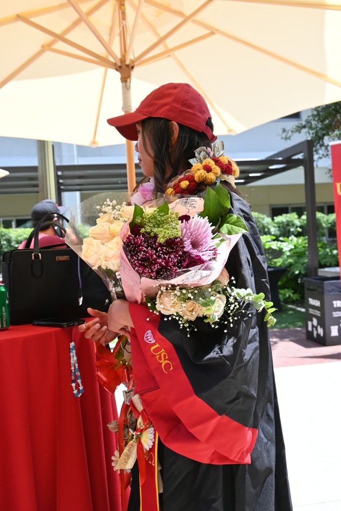 USC_CEE's tweet photo. Candid photos from our #USC_CEE Commencement reception. We are so proud of our #AstaniGrad #ViterbiGrad #USCGrad for reaching this milestone!
More photos:
Instagram: https://t.co/jmol2SoriE
Twitter: https://t.co/J8eInzlNJN
Facebook: https://t.co/EyrIOaY3Pq https://t.co/APKkscKLkR