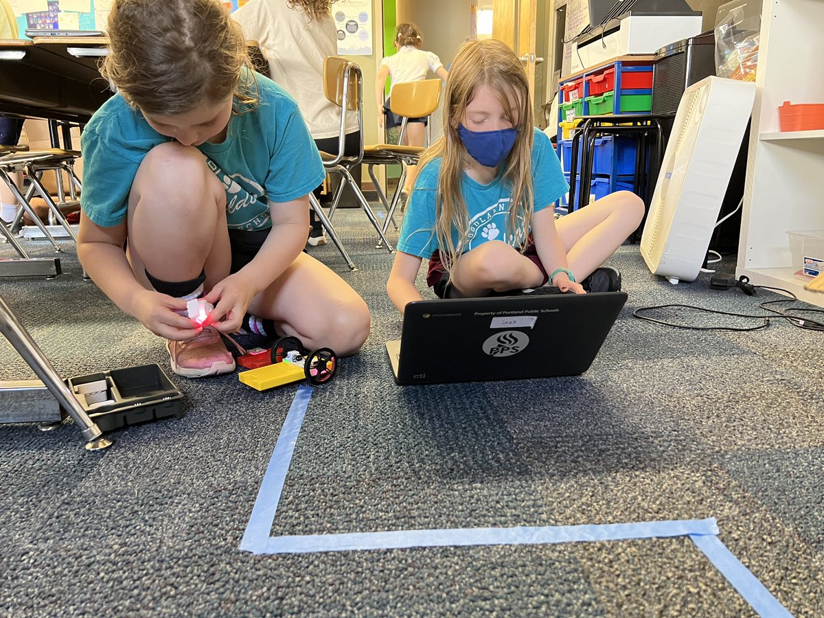 hoxiery's tweet image. Coding, building, collaborating &amp;amp; problem solving @WoodlawnPPS #PPSLearningTech