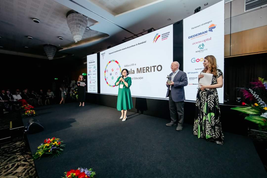 Such an amazing recognition and such an exceptional community!!! I am honored and grateful for this prize. 
#ProiectulMerito #GalaMerito2023 #DirectorMerito #ProfesorMerito