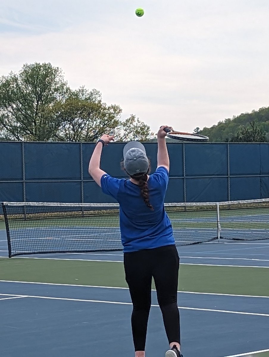 MomOfScooby's tweet photo. Last match of the season. Playing better than ever!! #mycrcs https://t.co/ZefFo22w8C