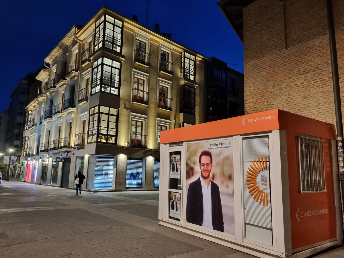 Pablo_Vicente_'s tweet photo. Seguimos trabajando para explicar nuestro proyecto y para que los vecinos de Valladolid vuelvan a confiar en @Valladolid_Cs . Cerramos hoy un nuevo día de campaña con una conclusión clara después del debate sobre el soterramiento: IMPOSIBLE ES SOLO UNA OPINIÓN https://t.co/8nLbz8eqPm
