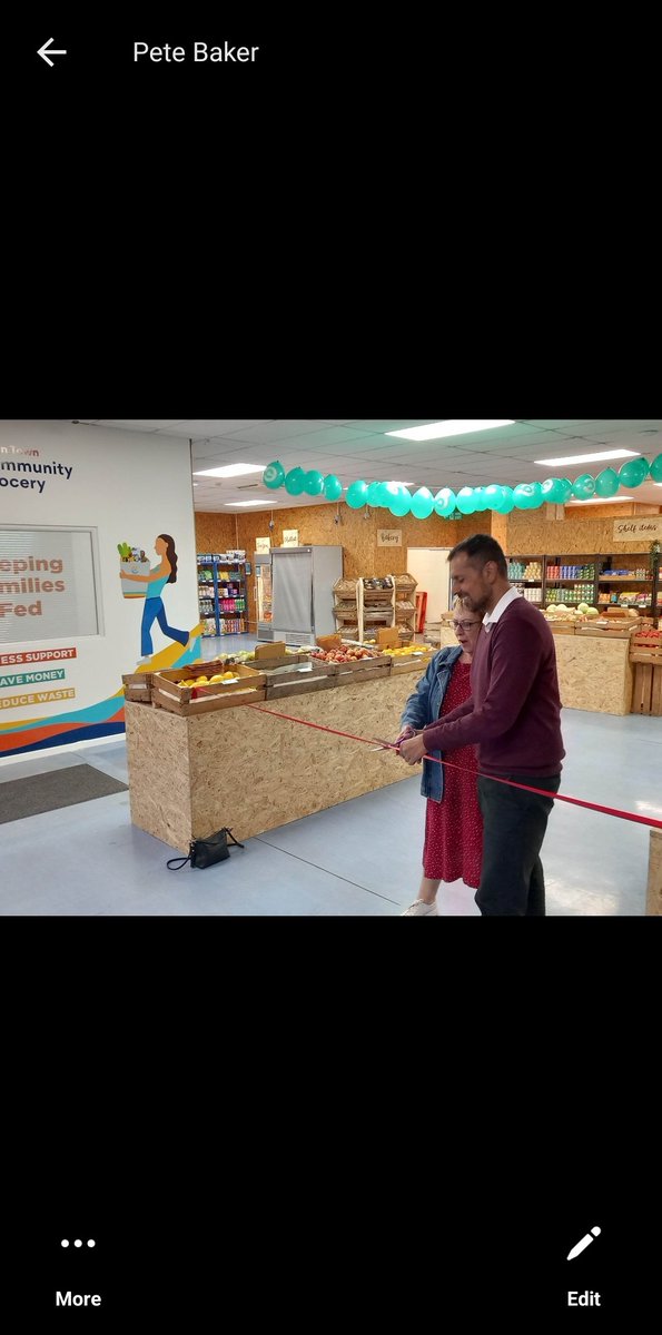 afrasiab_anwar's tweet photo. An honour to be invited to officially open the Down Town Community Grocery in @charterwalk a great initiative bringing together partners and highlighting what we can achieve when we work together @TogetherBurnley @Calico_Group @BPRCVS @BurnleyFC_Com @BurnleyLeisure @MessageTrust https://t.co/J2KTLGuTjA