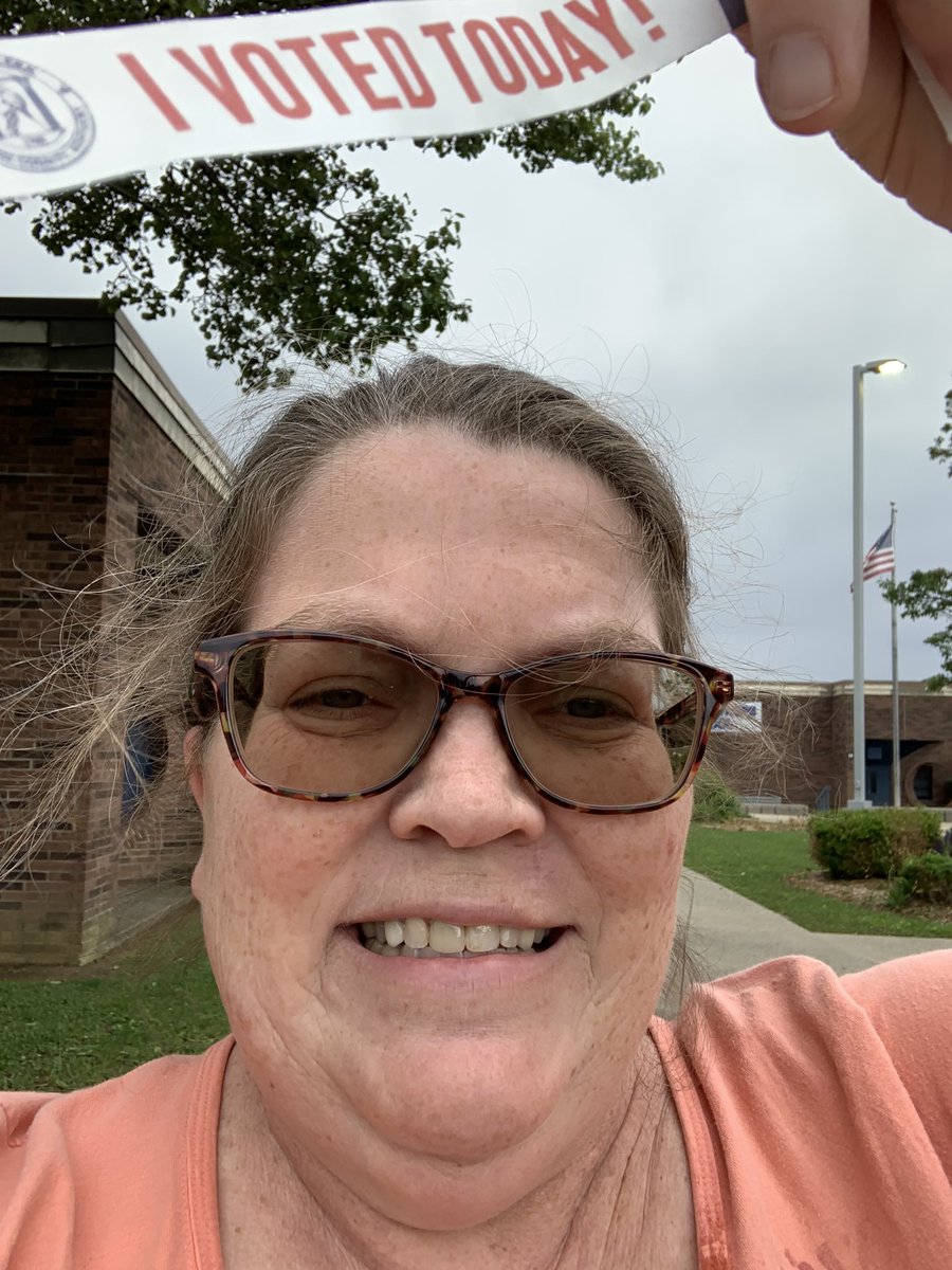 What kind of <a href="/JCPSKY/">JCPS</a> <a href="/FarmerDragons/">Farmer Elementary</a> Social Studies teacher would I be if I didn’t exercise my right to vote?! 
Growing good citizens today, so we have good citizens in our future 🙂