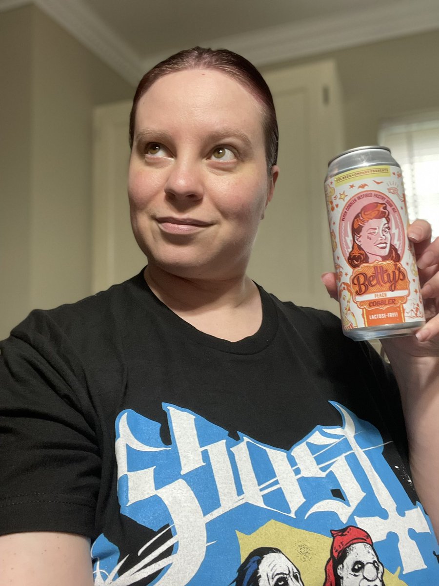 Stormy409's tweet photo. If you have @thebandGHOST and #BettysPeachCobbler, you have everything! #XulBeer #knoxville #Ghost #Copia #relaxation #Ghestie #WhatMoreDoYouNeed https://t.co/QEfovKG4Kg
