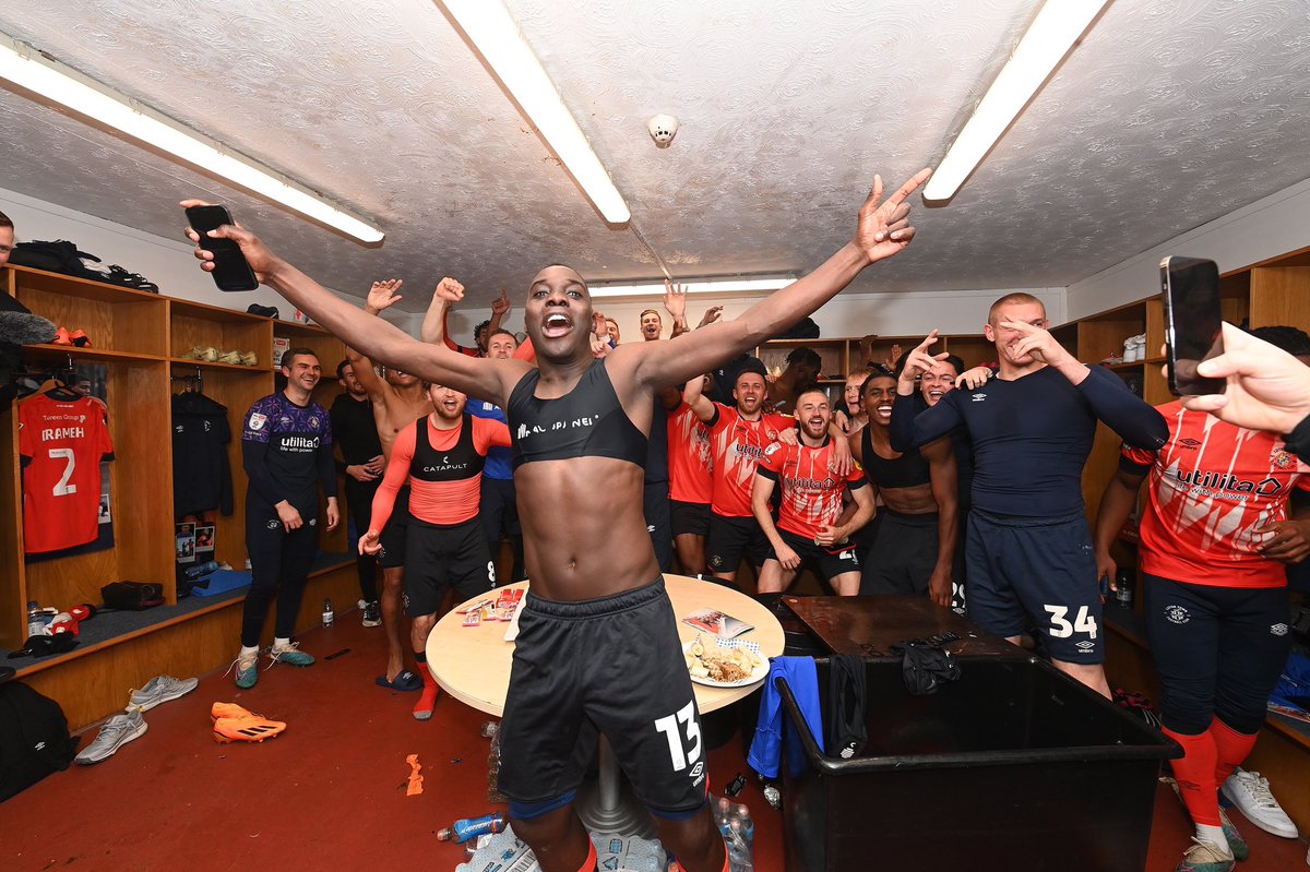 LutonTown's tweet image. The vibes are…

✨ immaculate ✨

#LUTSUN | #COYH