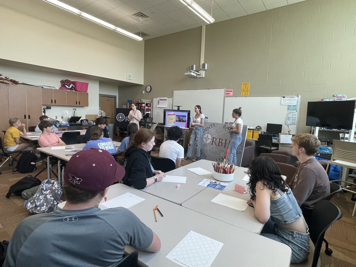 katykauffman's tweet photo. Today in the ⁦@AnkenySVLib⁩ Collaboratory, high school students spoke to a SV students today about the Orbis program. No teachers, just students leading students. Pretty impressive. #ankenylearns #svrocks https://t.co/CVXjLKSDZs