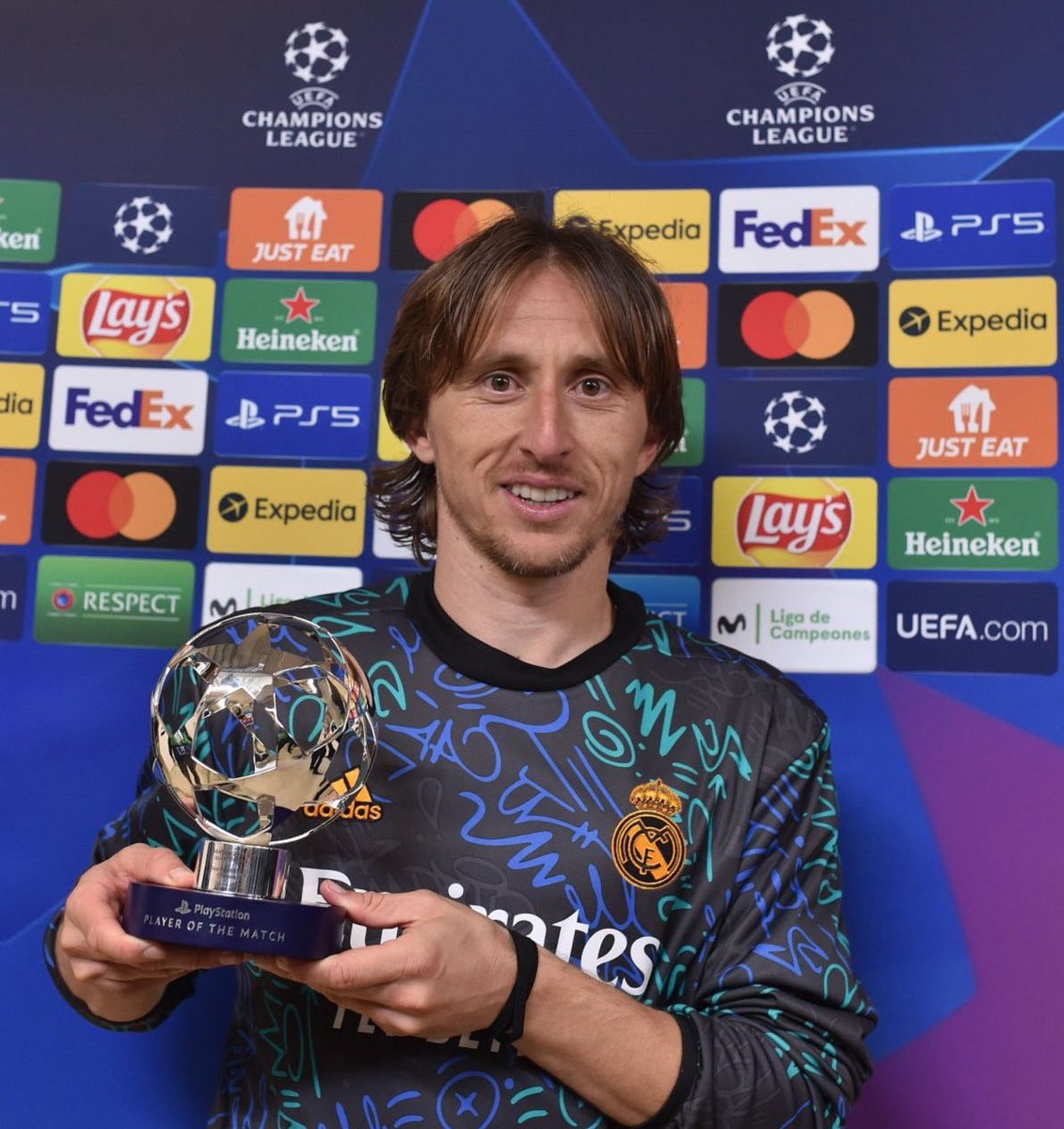 🚨🤯| Luka Modric played the 1st leg for Real Madrid vs Manchester City under PAINKILLERS. He wanted to be there no matter what. [via <a href="/OndaCero_es/">Onda Cero</a>] 

How can you not like this guy?