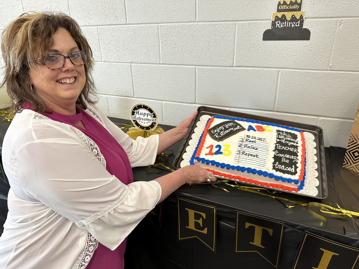 Congratulations Shelley Gordon!! 38 years in the teaching profession! 🍎✏️ #classact #retirement #sayreelementary