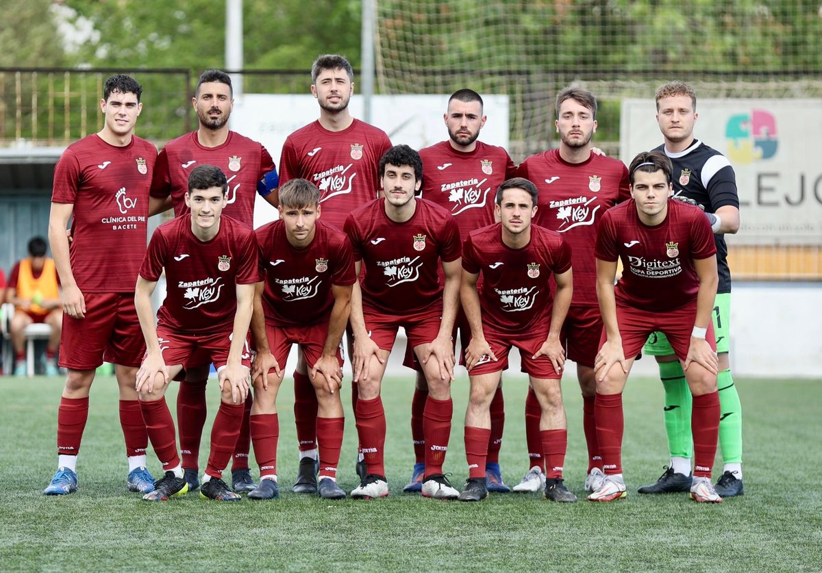 Juliogf_2003's tweet photo. Que mejor manera de terminar el último partido en casa de esta temporada, ya tocaba CD San Marcelino 6
UD Alginet 0 💪🏻💪🏻💪🏻 https://t.co/CDJsvuD8Ln
