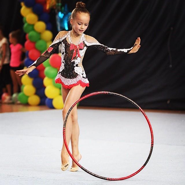 KristinaFox__'s tweet photo. En gimnasia https://t.co/XWzd53l5cs