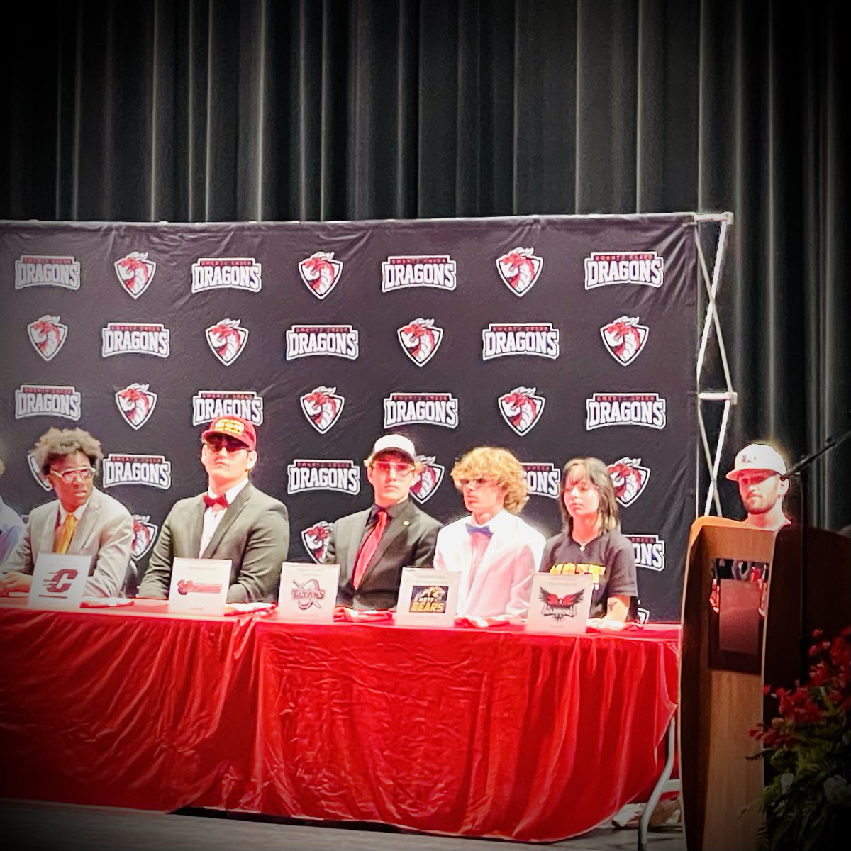 michiganbraves's tweet photo. Very proud to see @Dschultzie4 honored tonight at Swartz Creek High School. Drew has been a very good player, teammate and family member with the Michigan Braves. Very happy to see him continue his athletic career at the next level at Rochester University. #WeChop 🪓 https://t.co/eMWx4uHwlV