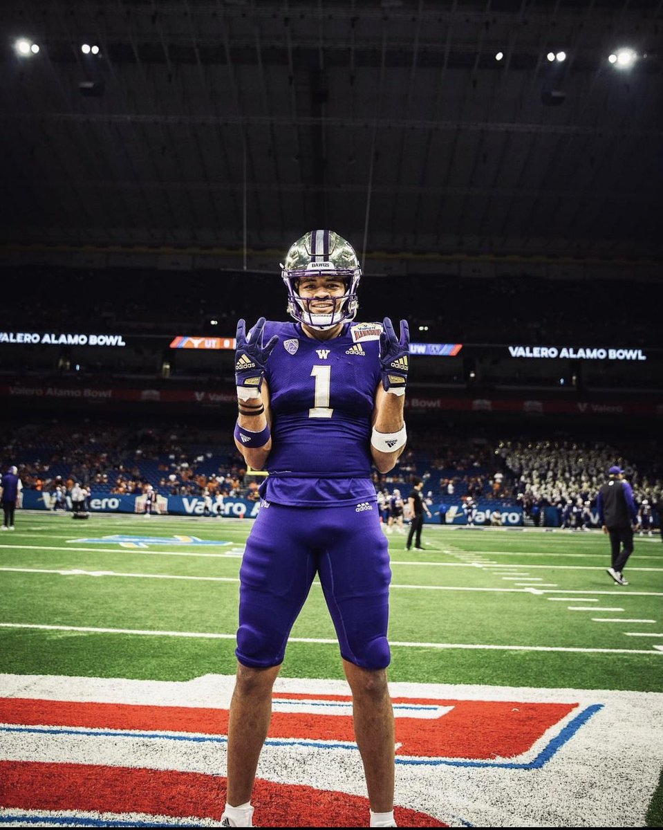jett washington (@jettwash) on Twitter photo Blessed and honored to say I received an Offer from the University of Washington!!
<a href="/UW_Football/">Washington Football</a> <a href="/CoachShephard/">Coach Shephard</a> <a href="/BishopGormanFB/">Gaels Football</a> <a href="/GusMcNair009/">Gus McNair</a> <a href="/VaBranch/">Shéva “Coach Va” Branch</a> <a href="/adamgorney/">Adam Gorney</a> <a href="/GregBiggins/">Greg Biggins</a> <a href="/DemetricDWarren/">Demetric D. Warren</a> #GoHuskies Blessed and honored to say I received an Offer from the University of Washington!!
<a href="/UW_Football/">Washington Football</a> <a href="/CoachShephard/">Coach Shephard</a> <a href="/BishopGormanFB/">Gaels Football</a> <a href="/GusMcNair009/">Gus McNair</a> <a href="/VaBranch/">Shéva “Coach Va” Branch</a> <a href="/adamgorney/">Adam Gorney</a> <a href="/GregBiggins/">Greg Biggins</a> <a href="/DemetricDWarren/">Demetric D. Warren</a> #GoHuskies