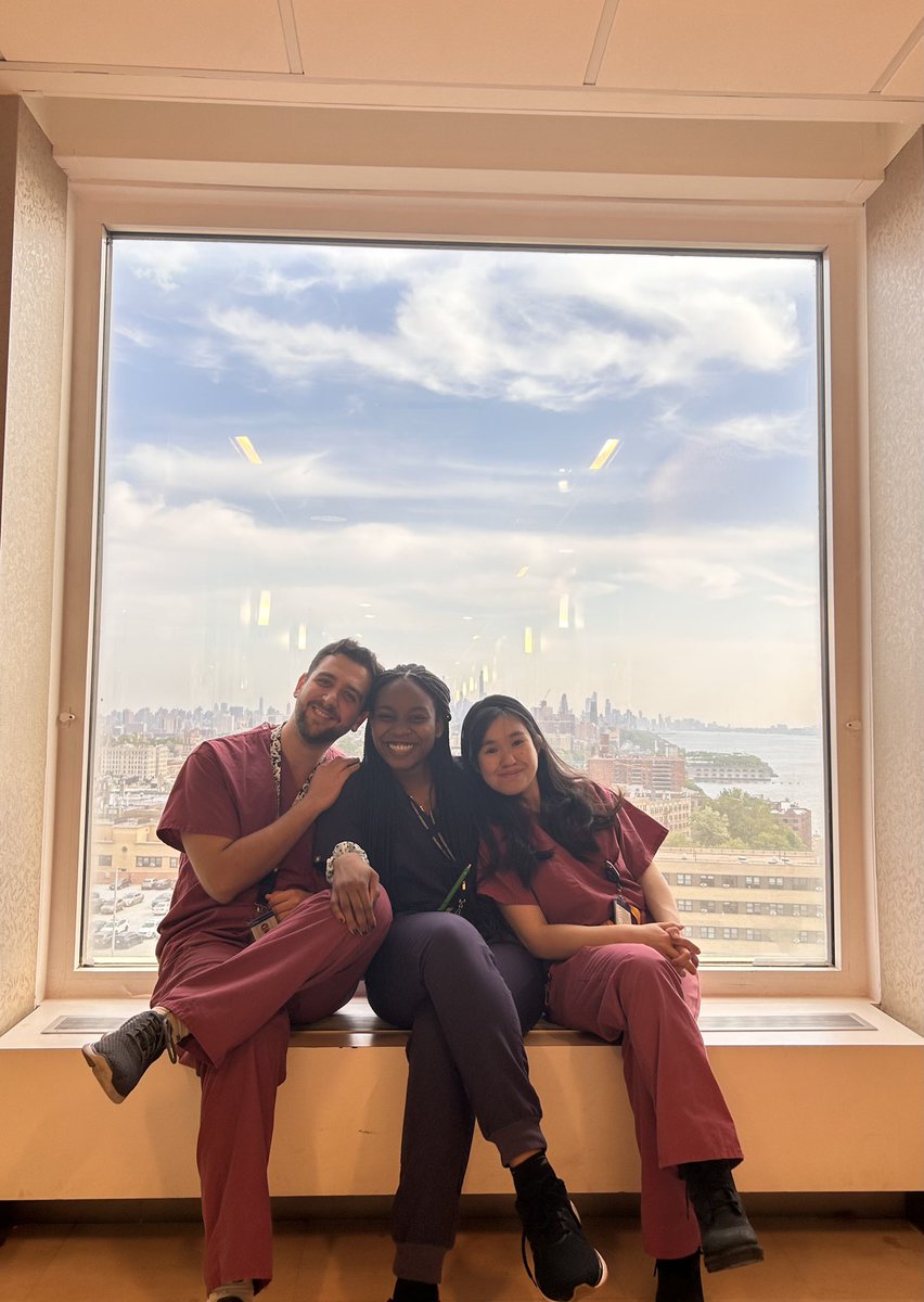 RodAlcortaP's tweet photo. So lucky to have a group of Sub-Is that are so awesome and supportive! Working hard is so much easier when you have a team with you that makes it so much fun! Thanks @pearlsmeds and Bethany 💚💚💚 #medtwitter https://t.co/mLg5SyBy0C