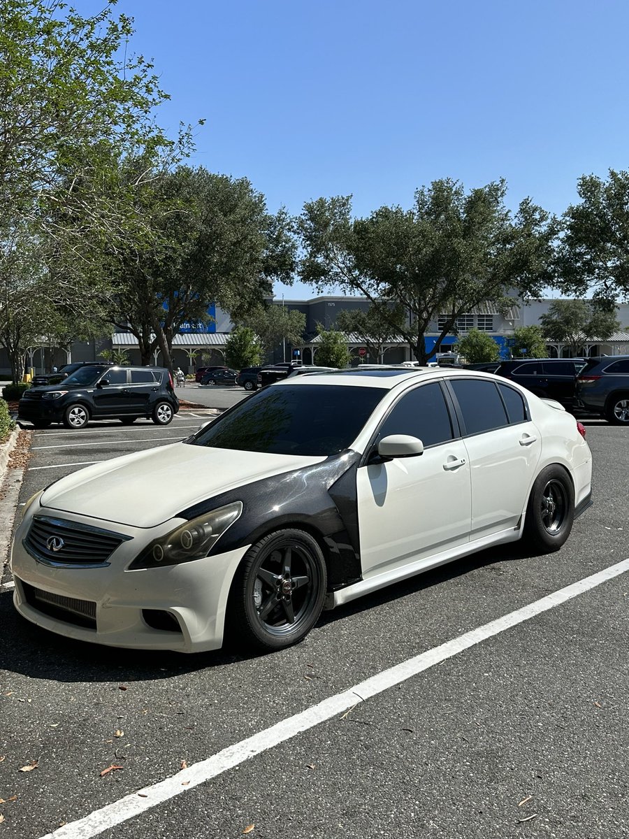 ThLennyLopez's tweet photo. @EvanShanks G37 Sedan 100 percent, can even twin turbo them for more power. https://t.co/Xza0NKI98G