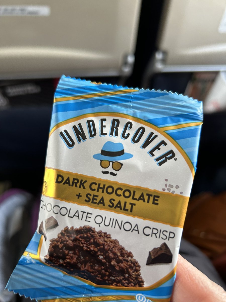 rgforde's tweet photo. @FOX13Memphis United flight 6179 has only this for sustenance: https://t.co/ab4p5cz6RV