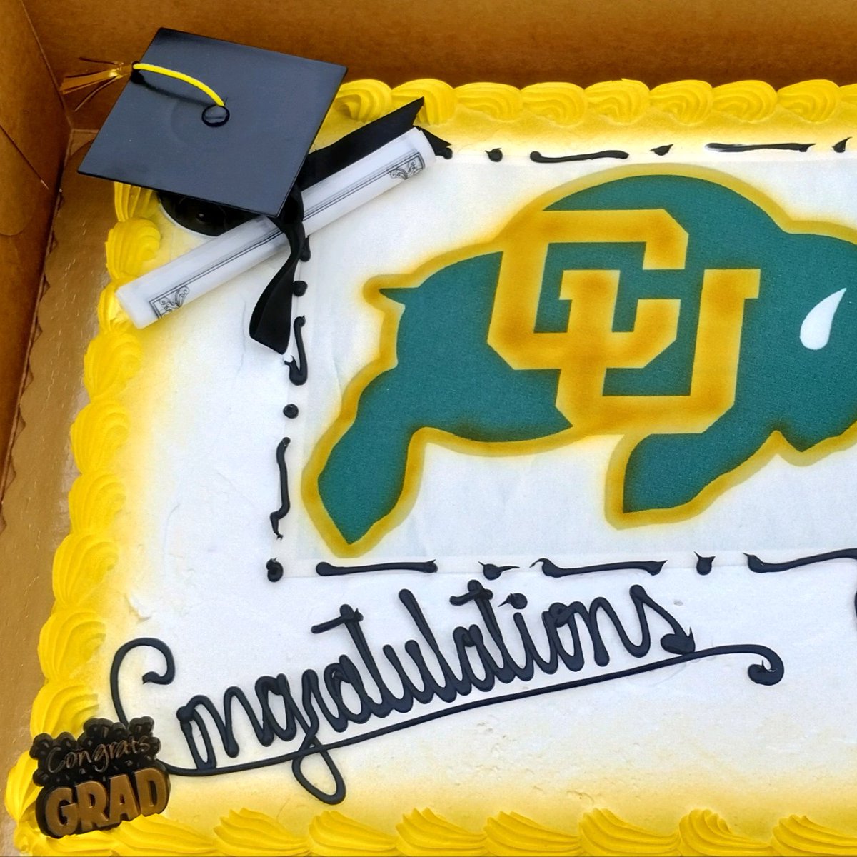 CUPharmacy's tweet photo. The class of 2023 got to relax before graduation at the #LowryBeerGarden and celebrate their success. Congratulations, Class of 2023! We are so excited for your next adventure! #cuanschutzgrad #cugrads #pharmacygrads https://t.co/ZA9hfRqPo1